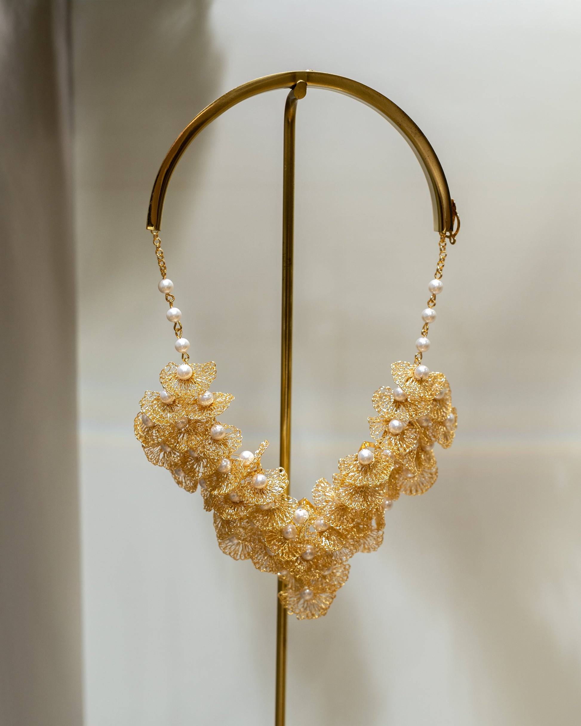 Collier Plastron Coquillages Multicolores & Dorés