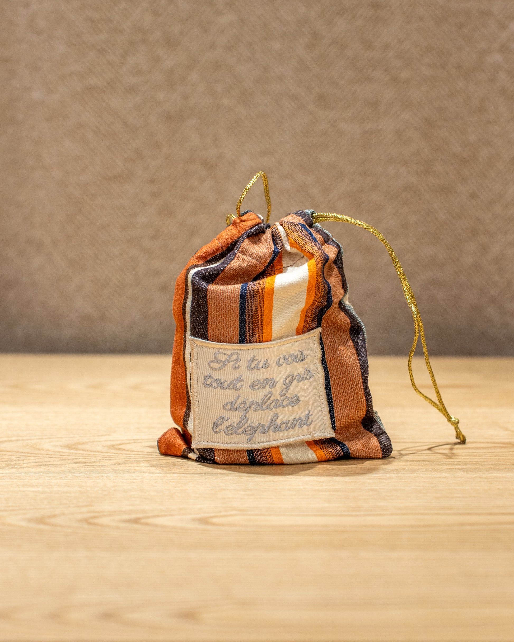 Bougie Énergétique "Si tu vois tout gris, déplace l'éléphant"