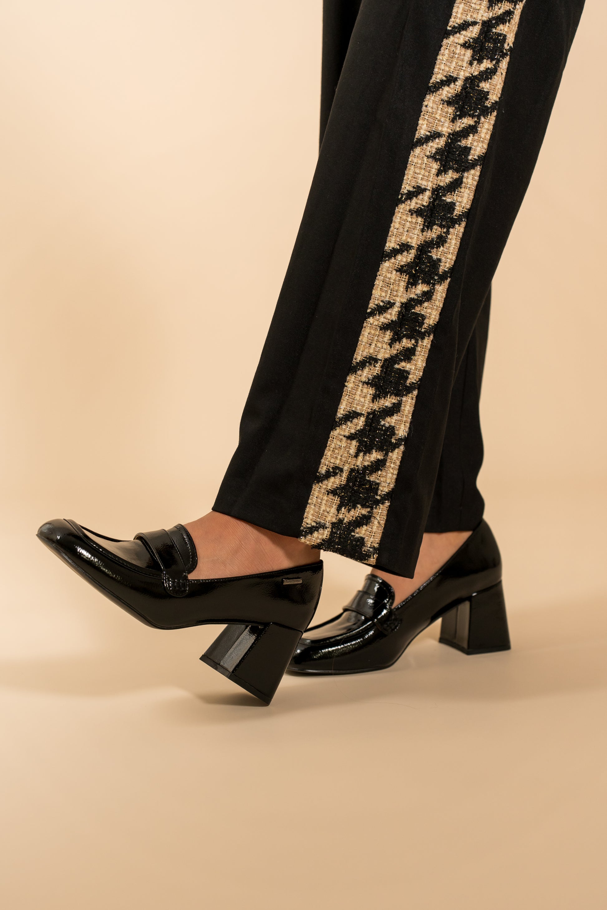 Pantalon tailleur bande contrastante