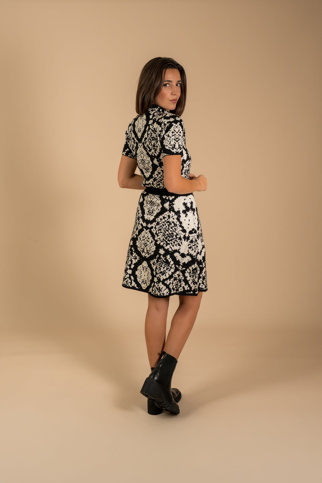 Jupe en maille lurex motif graphique